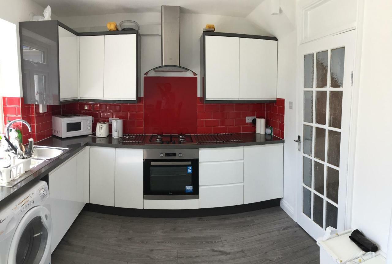 Rushden Vacation Home Хендън Екстериор снимка