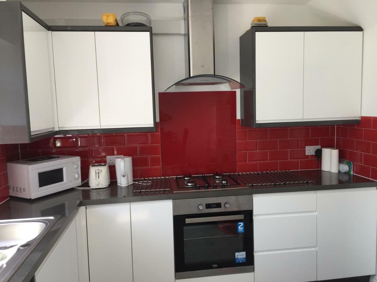 Rushden Vacation Home Хендън Екстериор снимка